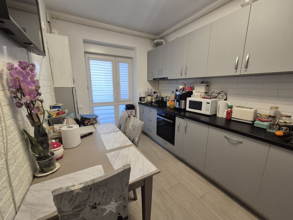 Apartament 3 camere Frații Golesti