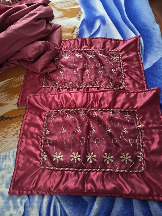 Двухспальняя кровать