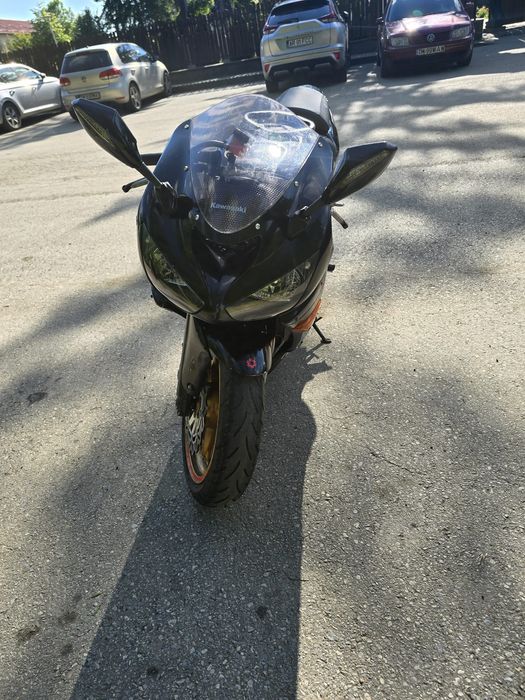 Vând motocicletă KAWASAKY NINJA ZX600J 

Pretul este negociabil