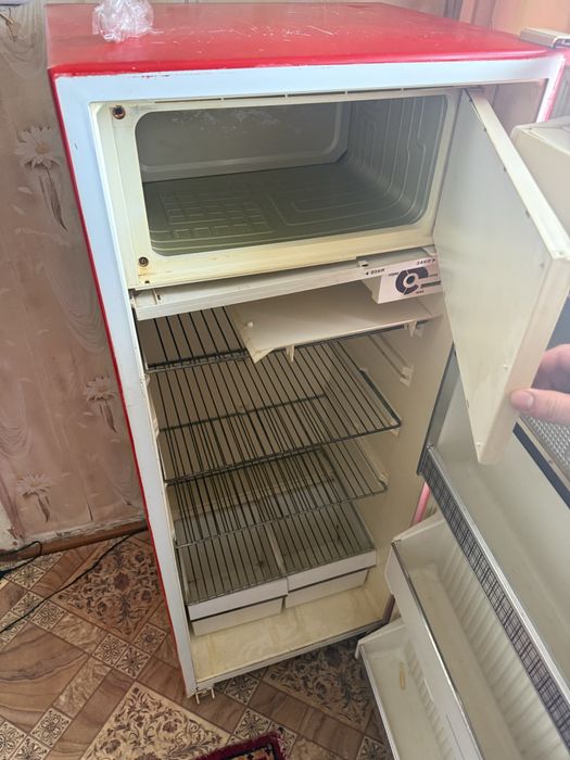 Продам холодильник