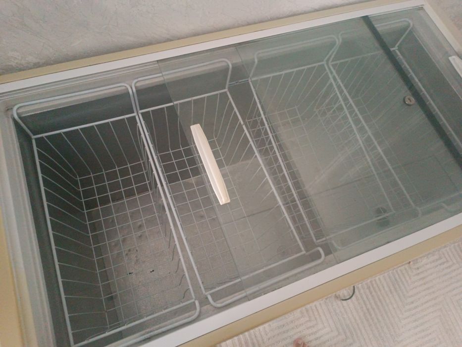 Продам морозильник
