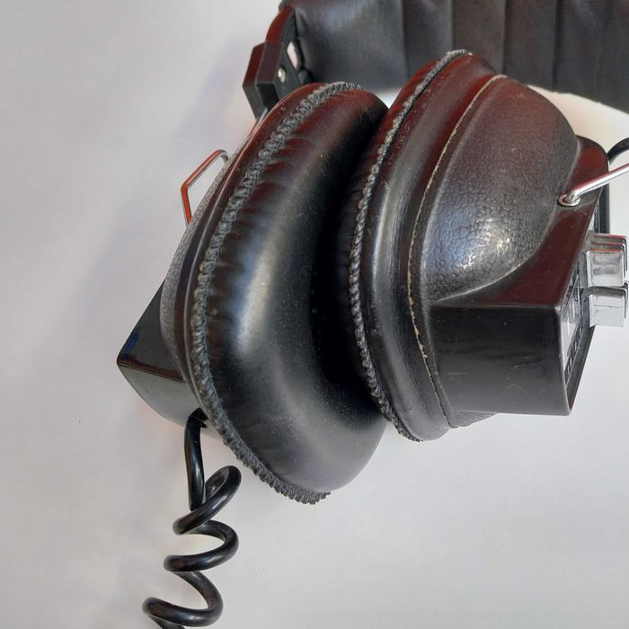 НАЙ ДОБРАТА ОФЕРТА Японски Ретро Стерео Аудио Слушалки Manta 4000