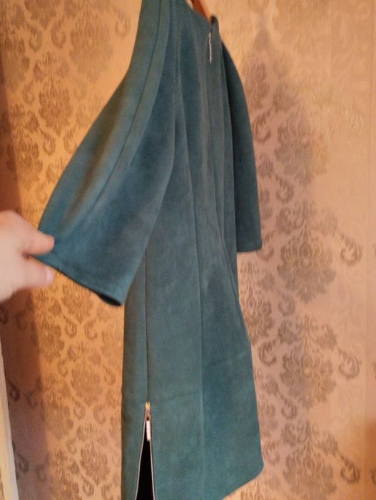 Продам платья р48.