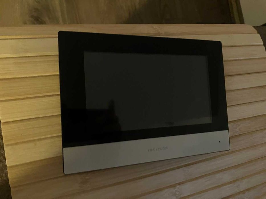 Videointerfon Hikvision + Tableta + Suport