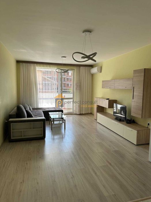 Продава се Тристаен апартамент в Пловдив, Христо Смирненски - 90 кв.м за 2000 €/кв.м - Снимка #3