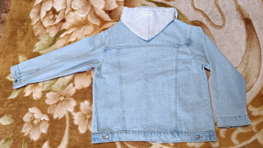 Куртка джинсовая