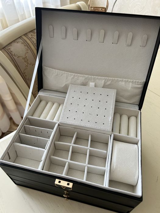 Шкатулка для украшений