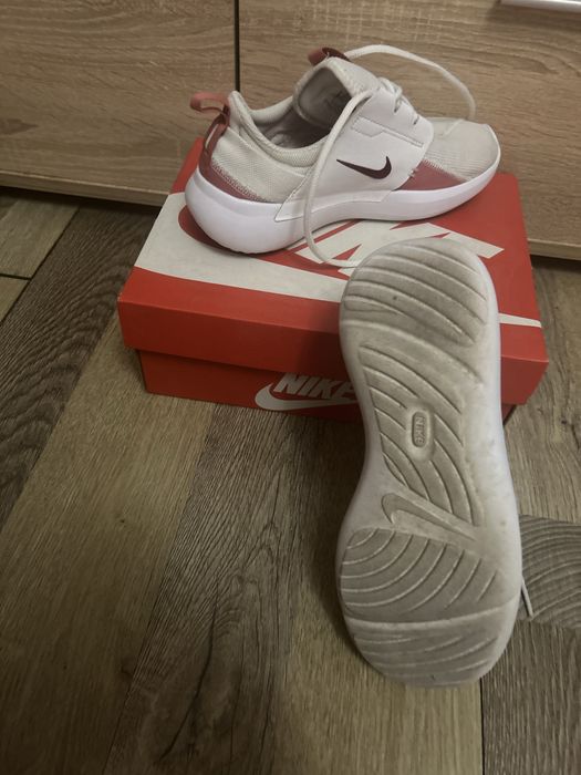 Nike E-Series AD