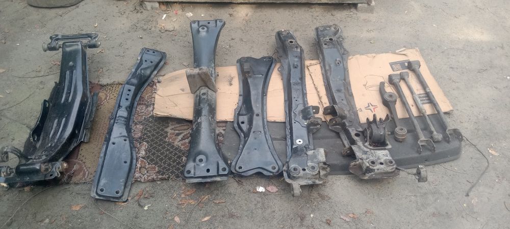 Балка Тойота Виста,каринаЕ