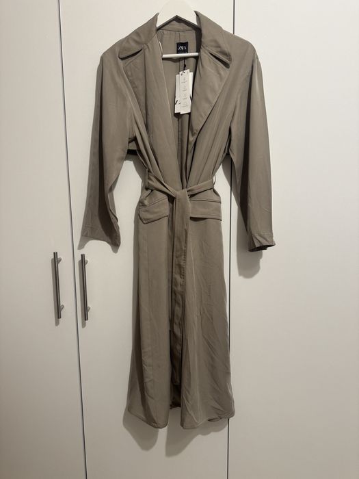 Trenci lung bej taupe din lyocell cordon in talie Zara marimea S