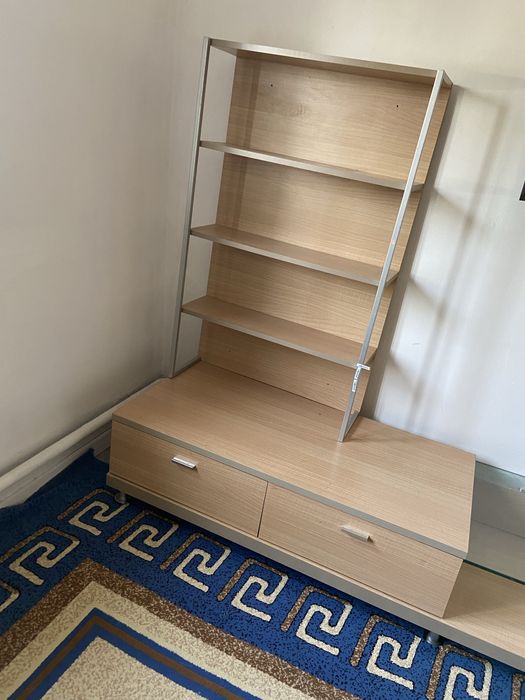 Продам полку под телевизор шкаф.