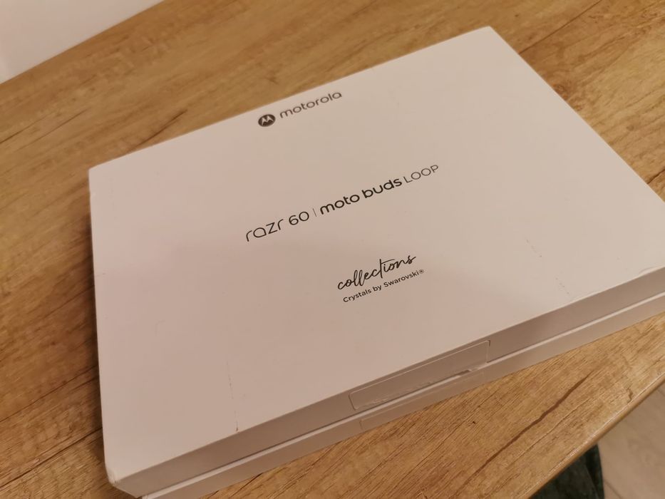 Motorola RAZR 60 Swarovski - Ice Melt 5G + Buds Loop FULL BOX