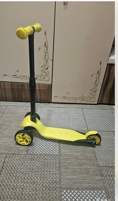 Продам самокат складной.