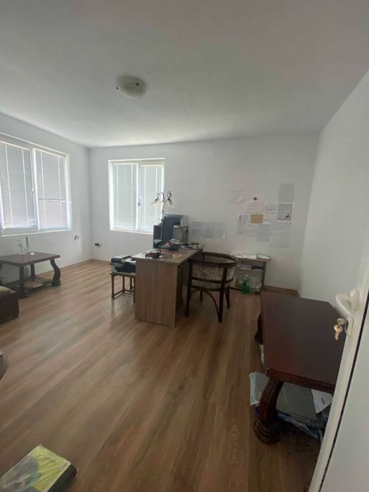 Самостоятелна нова къща, сп.Чайка, гараж