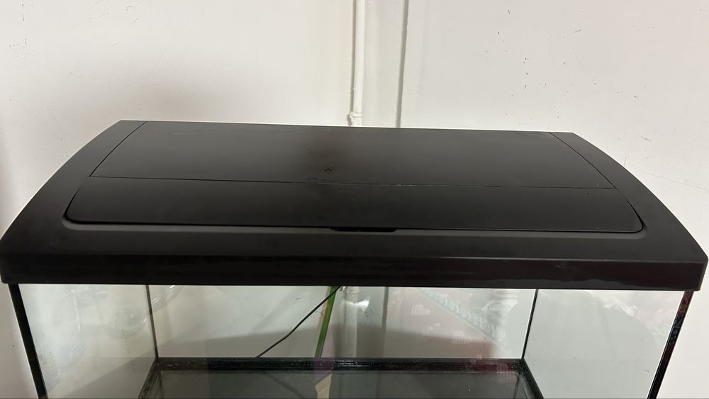 Acvariu 60 litri cu capac si iluminat Led
