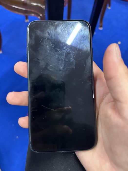 Айфон хр 64гб.