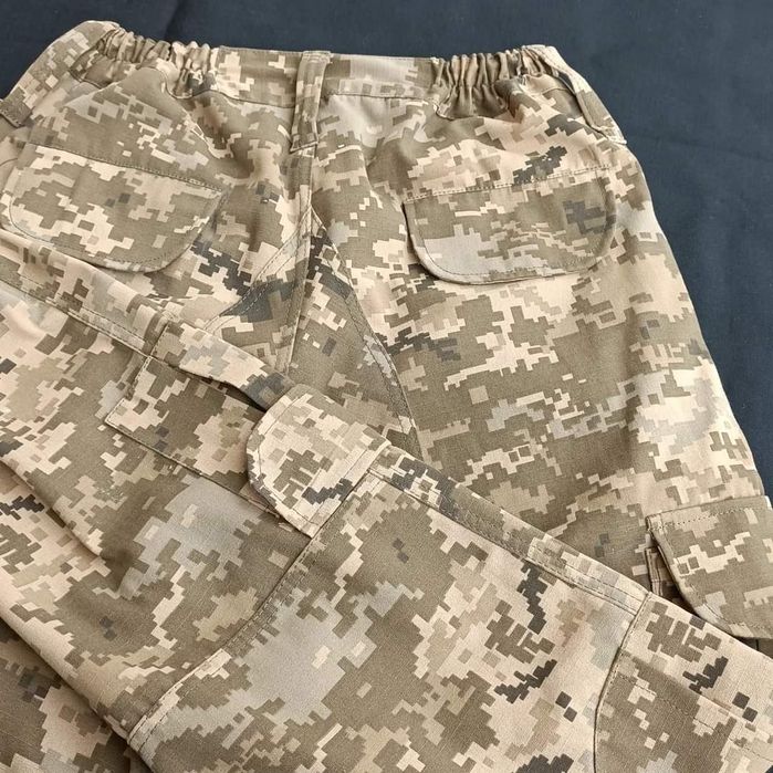 Камуфлажен панталон пиксел