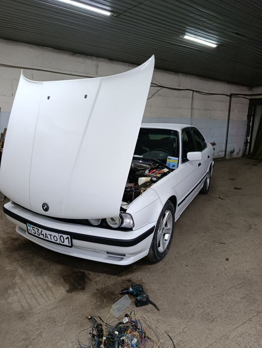 Bmw E34 продам Автомат 2 л