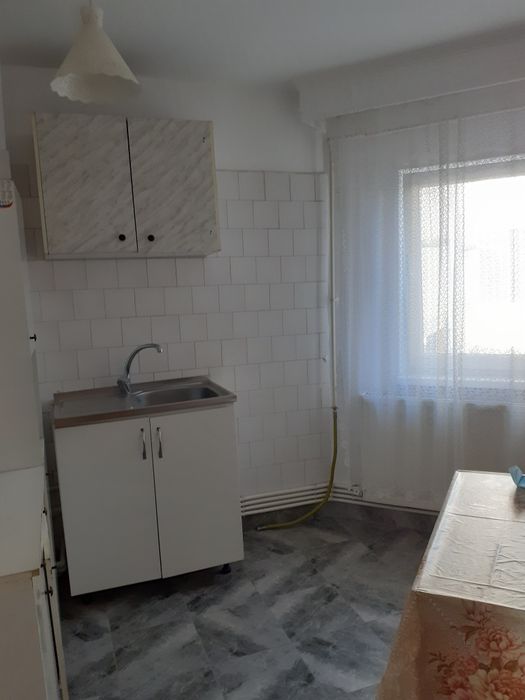 Închiriez apartament nemobilat 2 camere Gavana III