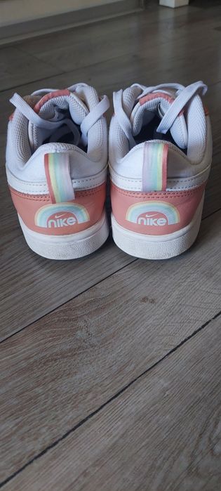 Продавам кецове Nike