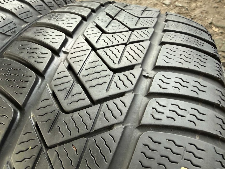 4x Anvelope Iarna 245/45 r18 Runflat - Pirelli Sotto Zero 3 RSC