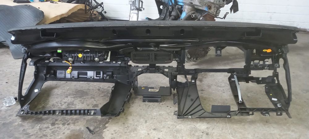 Plansa Bord Dezechipata Vw Passat B6 2005-2010