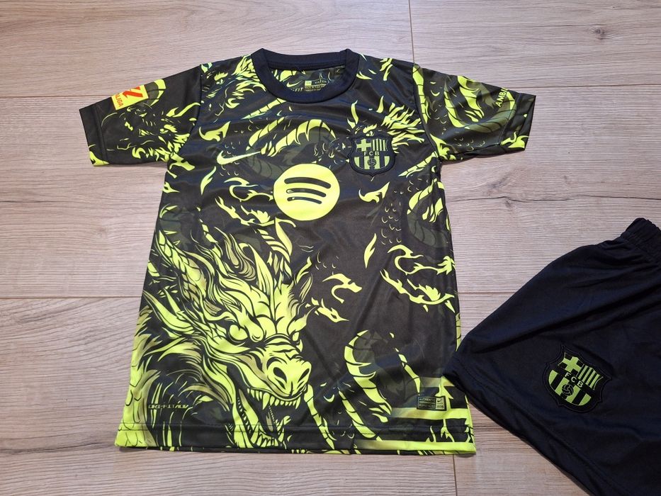 Детски екип на Барселона #Ламин Ямал #10# специално издание!