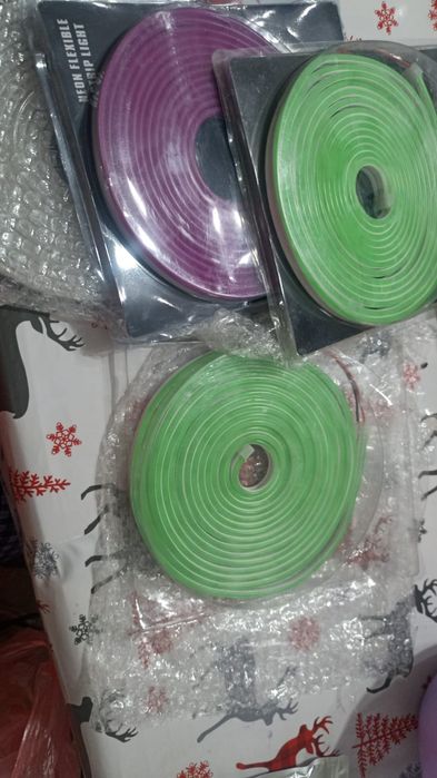 Светодиодные ленты, розовый, зелёный цвет