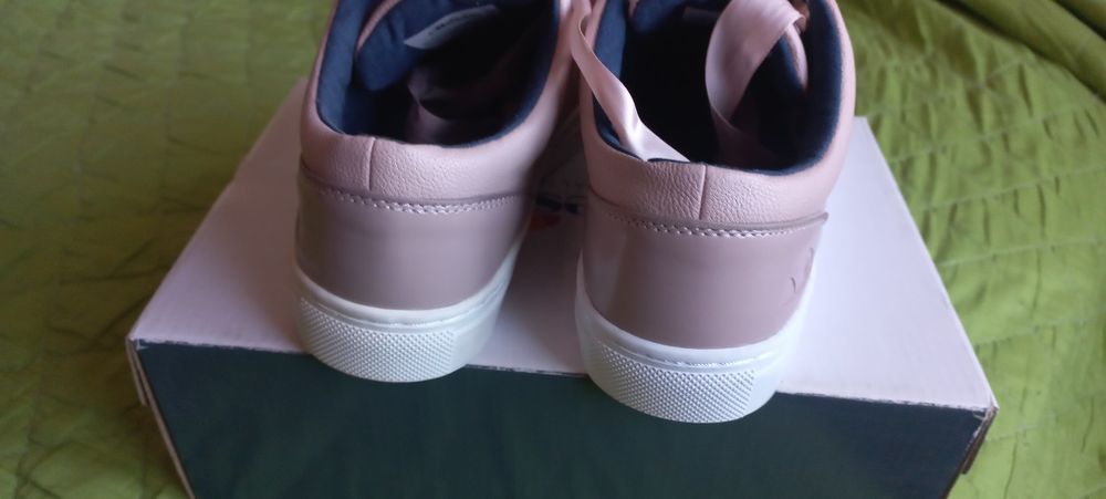 Vând adidași damă Ellesse