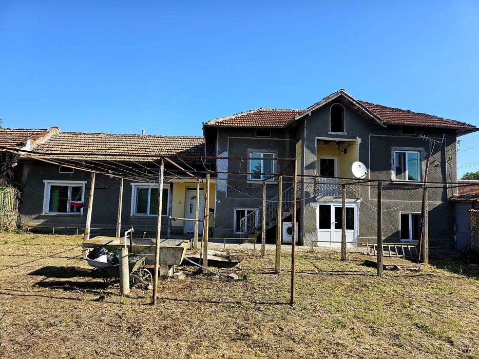 Продавам къща в село градище