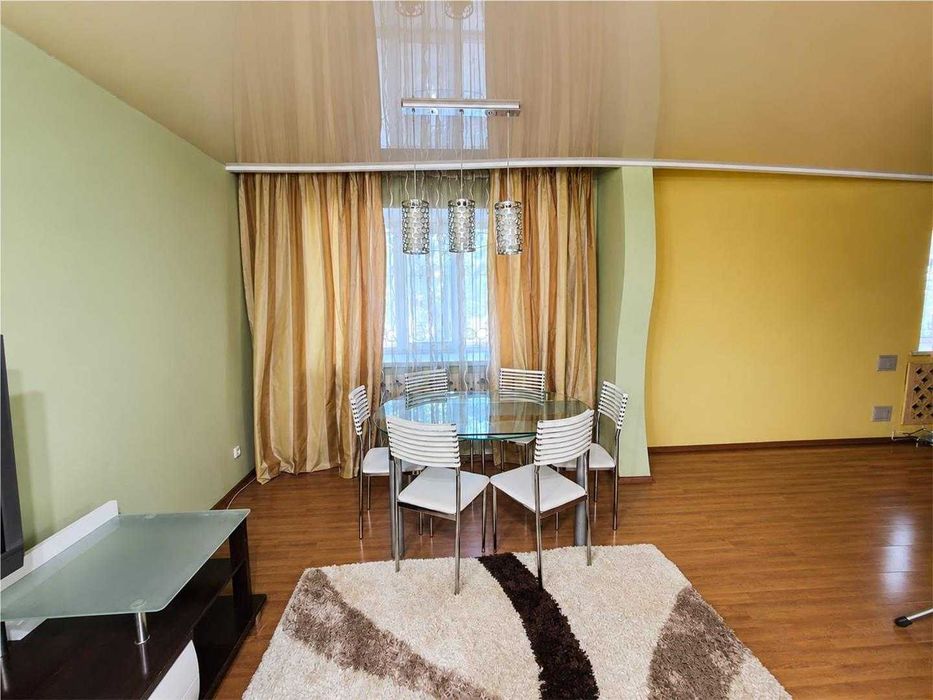 Продам 3 комн квартиру студию, на востоке