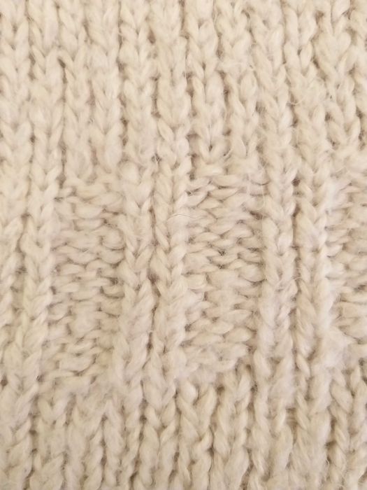 Плетено елече с качулка