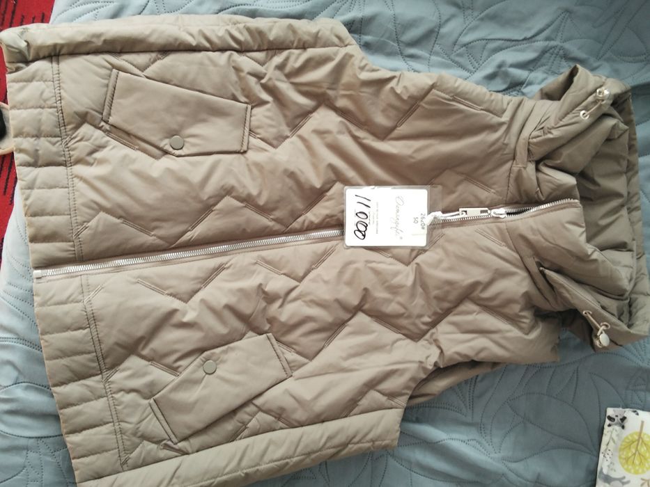 Жилетка (безрукавка) женская (размер 50)