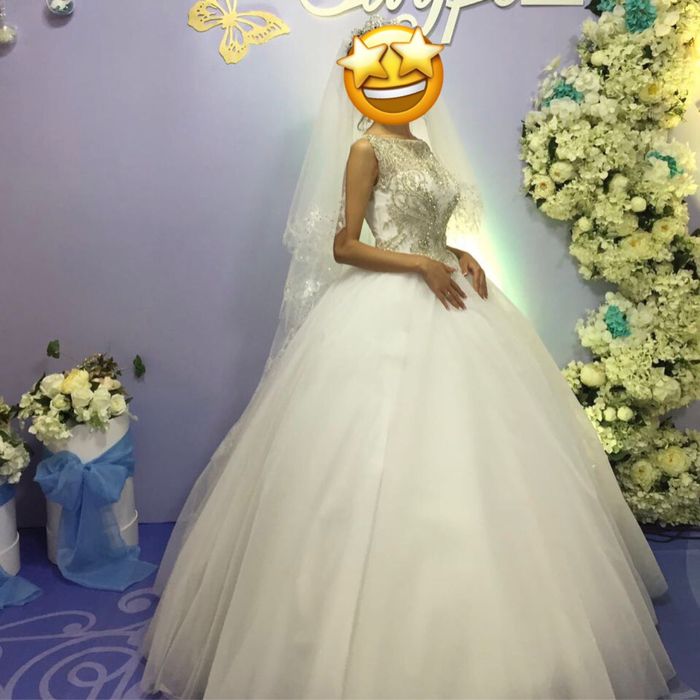 Продается свадебное платье. Размер 42-44