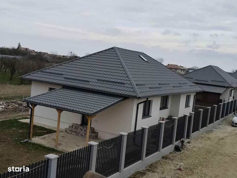 FARA COMISION casa cu 4 camere 2 bai PARTER + Pod Mansardabil la cheie