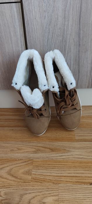 Топли зимни обувки