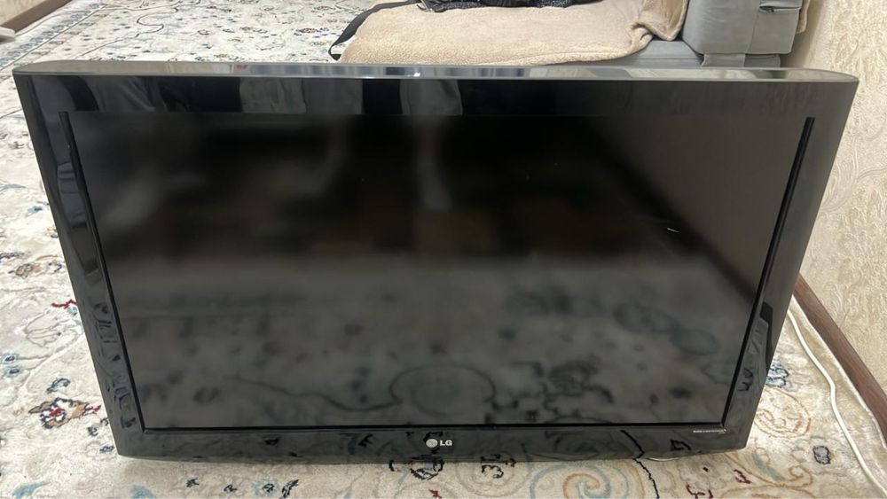Теливизор LG срочно!!!