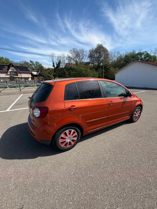 Vând wolsvagen golf 5 plus