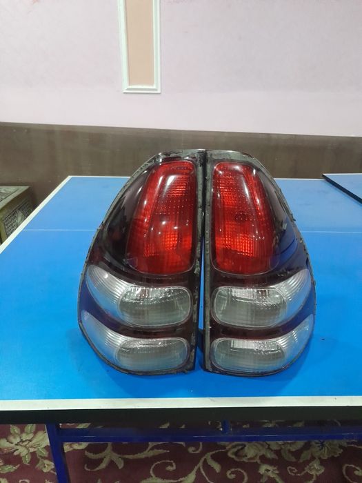 Toyota prado 120 orqa fara sotiladi