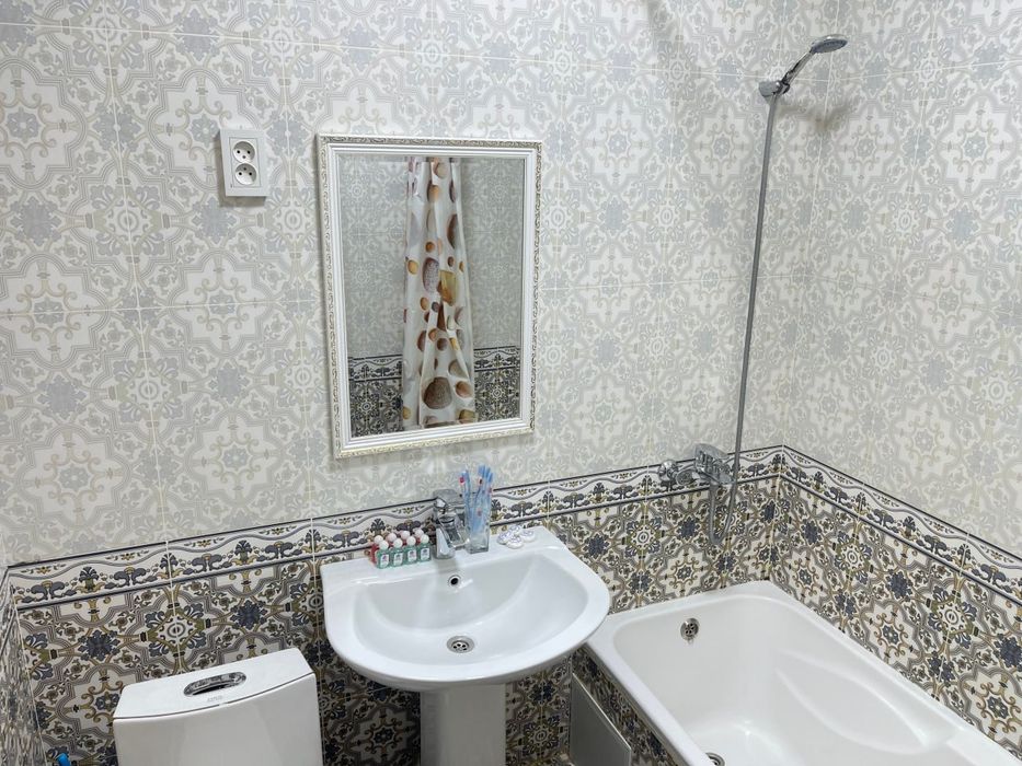 Mexmonxona Eski Shaharda