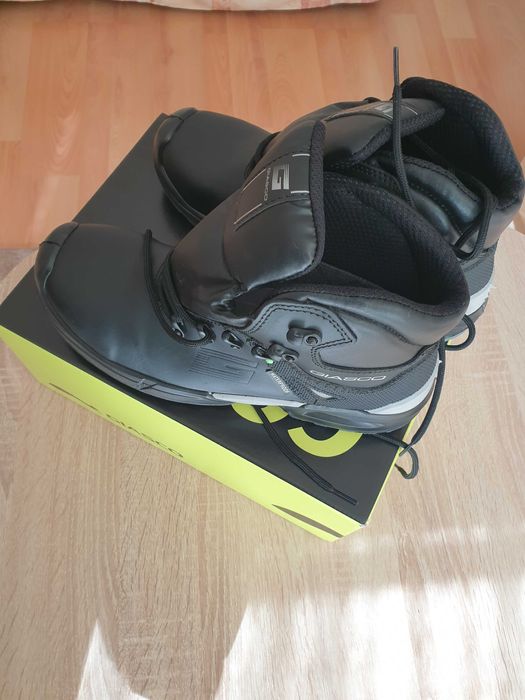 Работни обувки номер 42