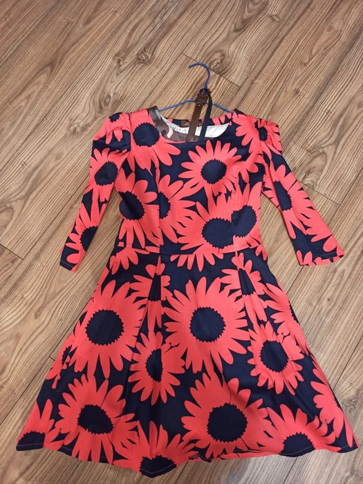 Продам платья размера М