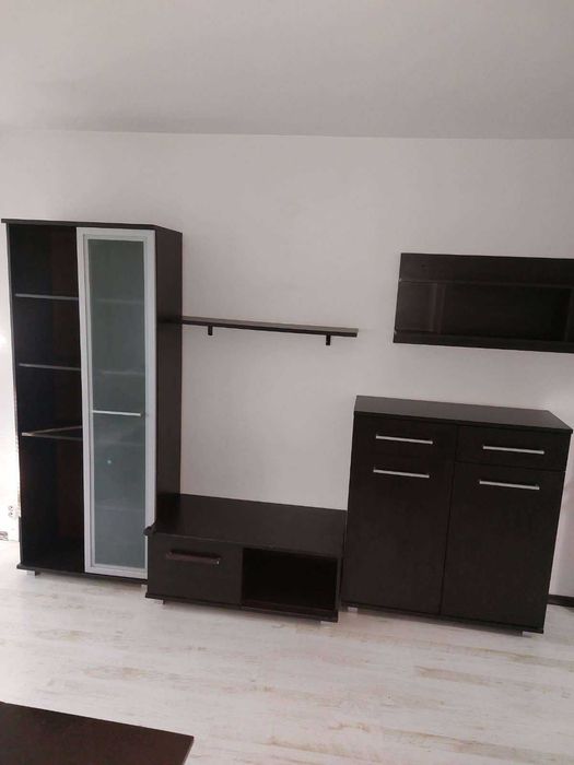 Продава се Тристаен апартамент в Бургас, Братя Миладинови - 95 кв.м за 6 €/кв.м - Снимка #2