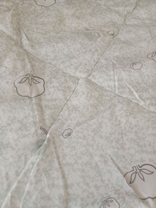 Продам одеяло новое