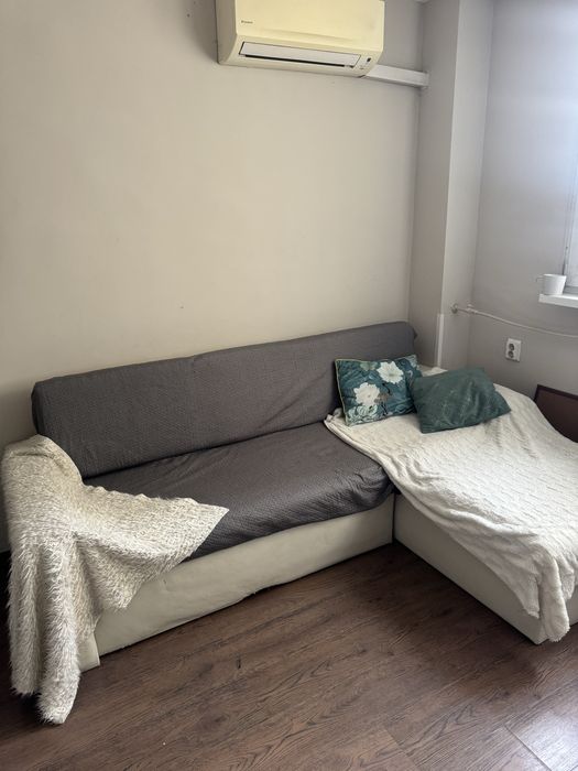 Подарявам диван