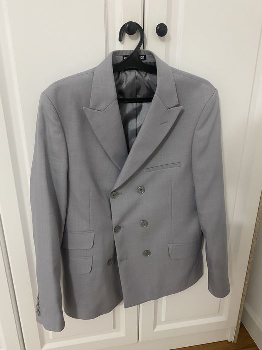 Костюм сатылады.