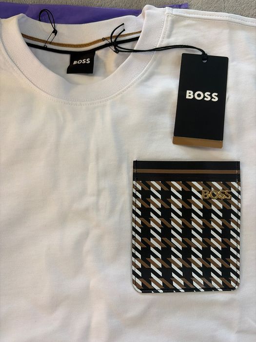 Тениска на BOOS плътен памук