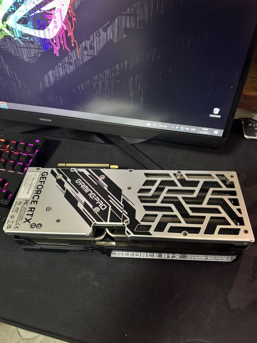 Видео карта RTX 4070ti 12 gb