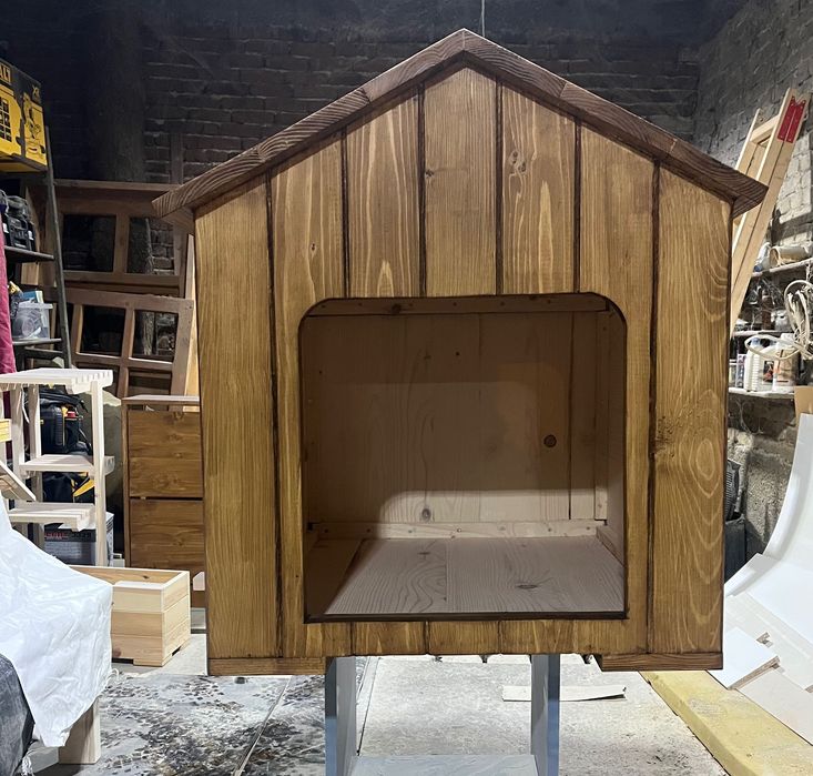 Дървена колиба за куче