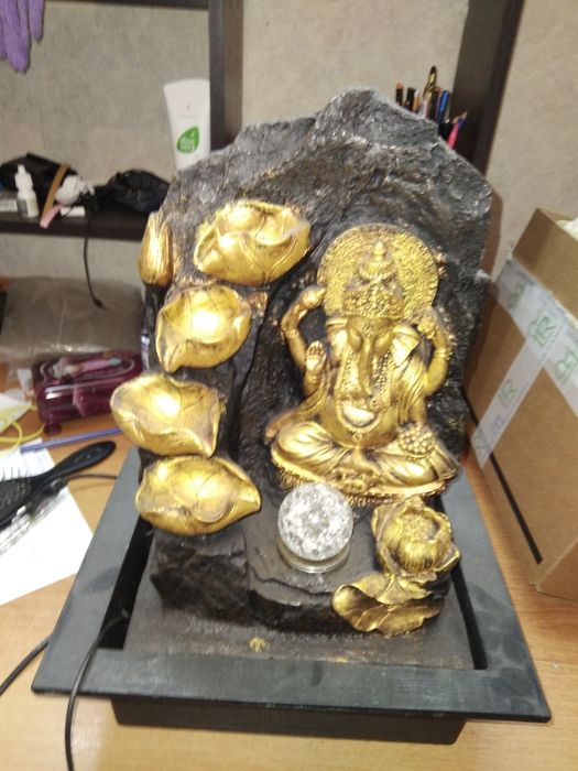 Водная статуэтка для вас